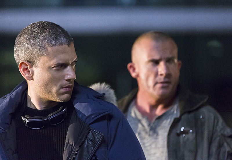 DC's Legends of Tomorrow -- "Pilot, Part 1" -- Image LGN101d_0158b -- Pictured (L-R): Wentworth Miller as Leonard Snart/Captain Cold and Dominic Purcell as Mick Rory/Heat Wave -- Photo: Jeff Weddell/The CW -- ÃÂ© 2015 The CW Network, LLC. All Rights Reserved.